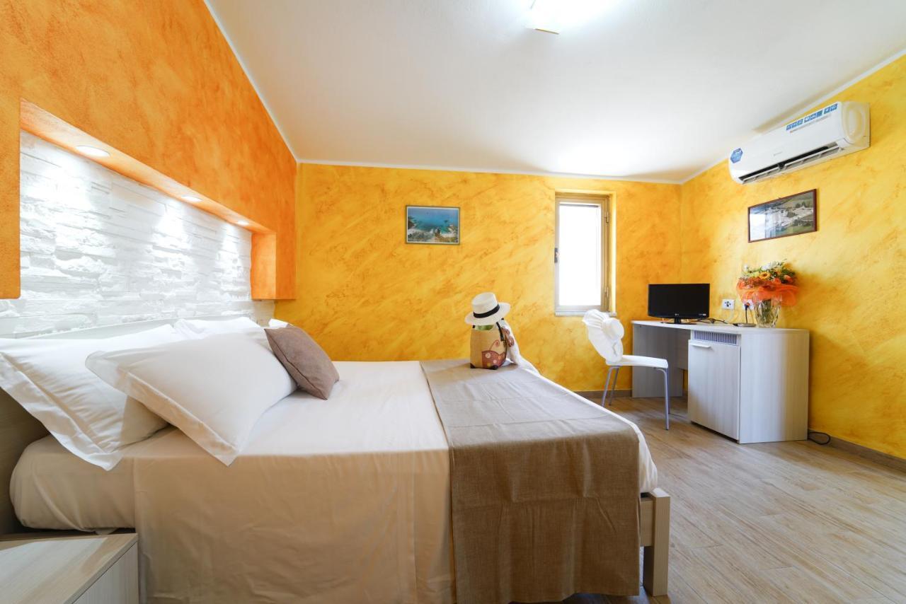 Hotel Residence Le Playe Santa Domenica  Exterior photo